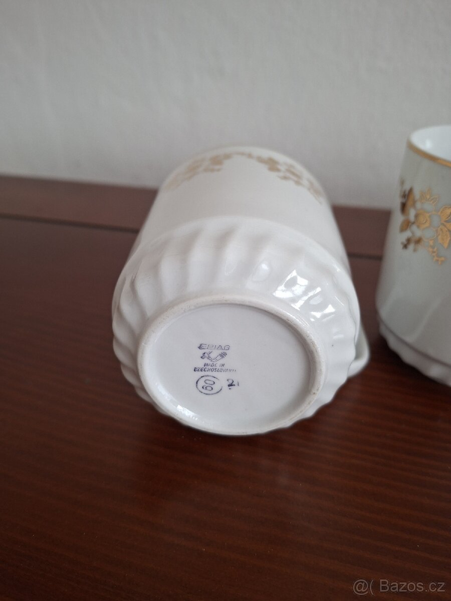 Sklenice a hrnečky - 9