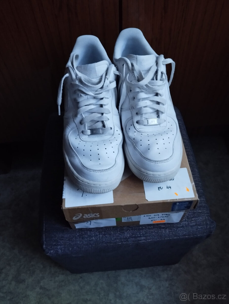 Nike Air Force - 9