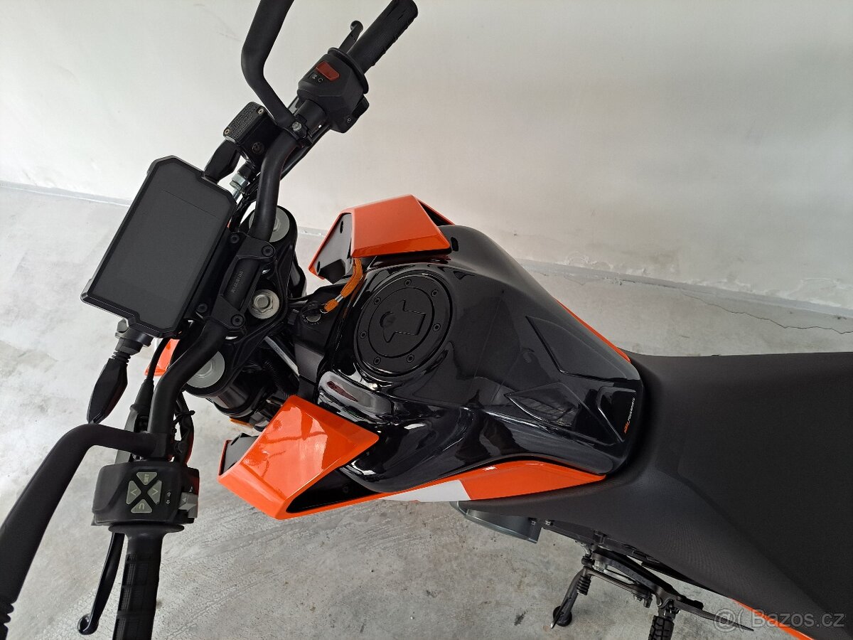 KTM 125 Duke ABS - 9
