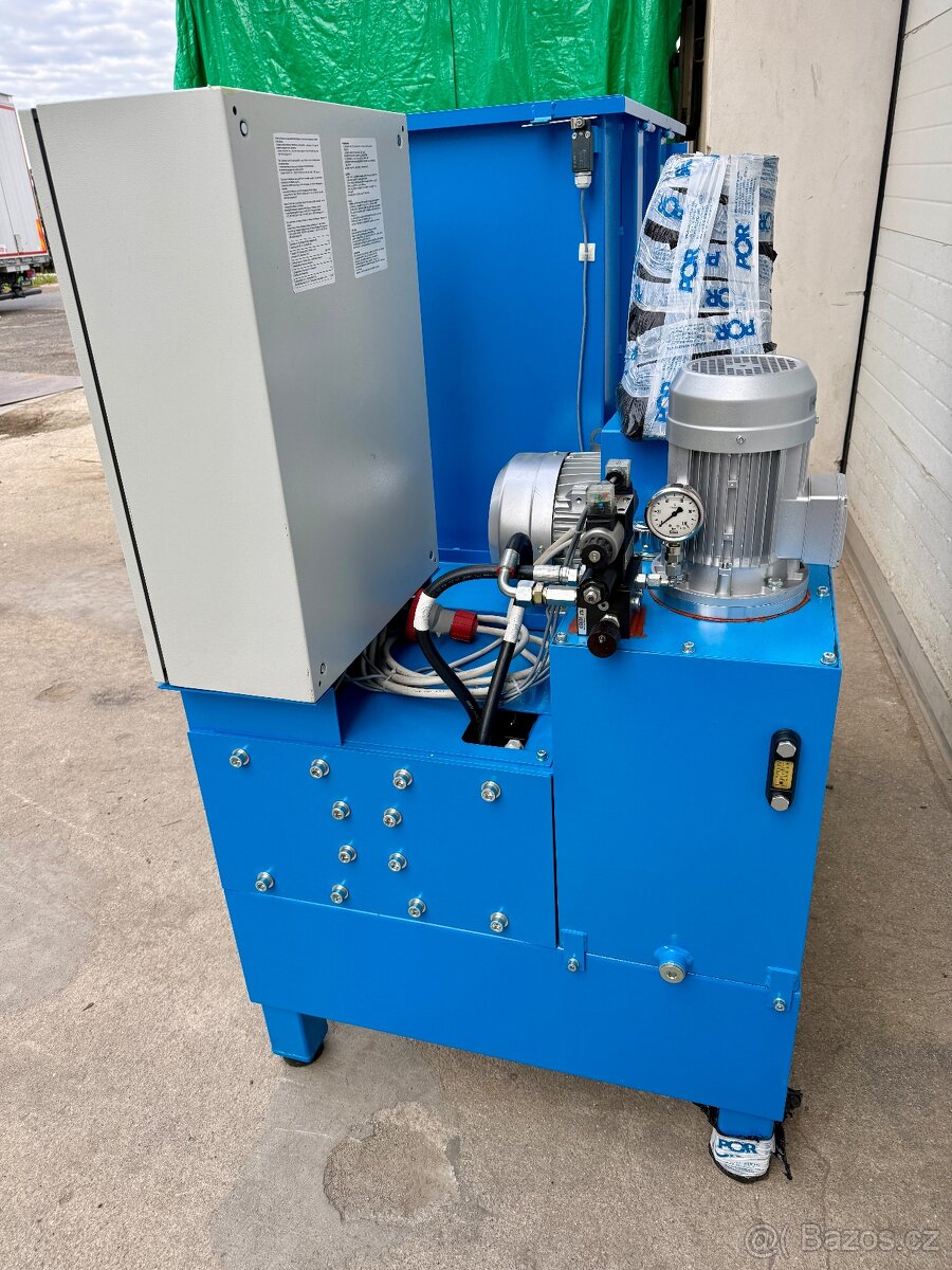 Drtič dřevního odpadu POR CASTORO - 9