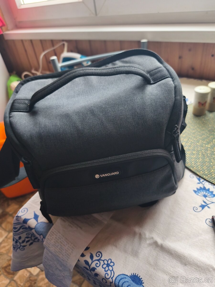 Zrcadlovka Canon - 9