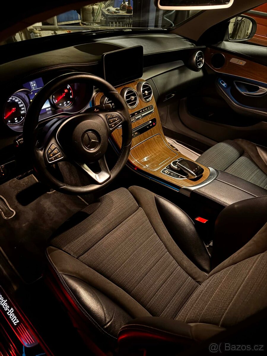 Mercedes-Benz C250 Benzin - 9