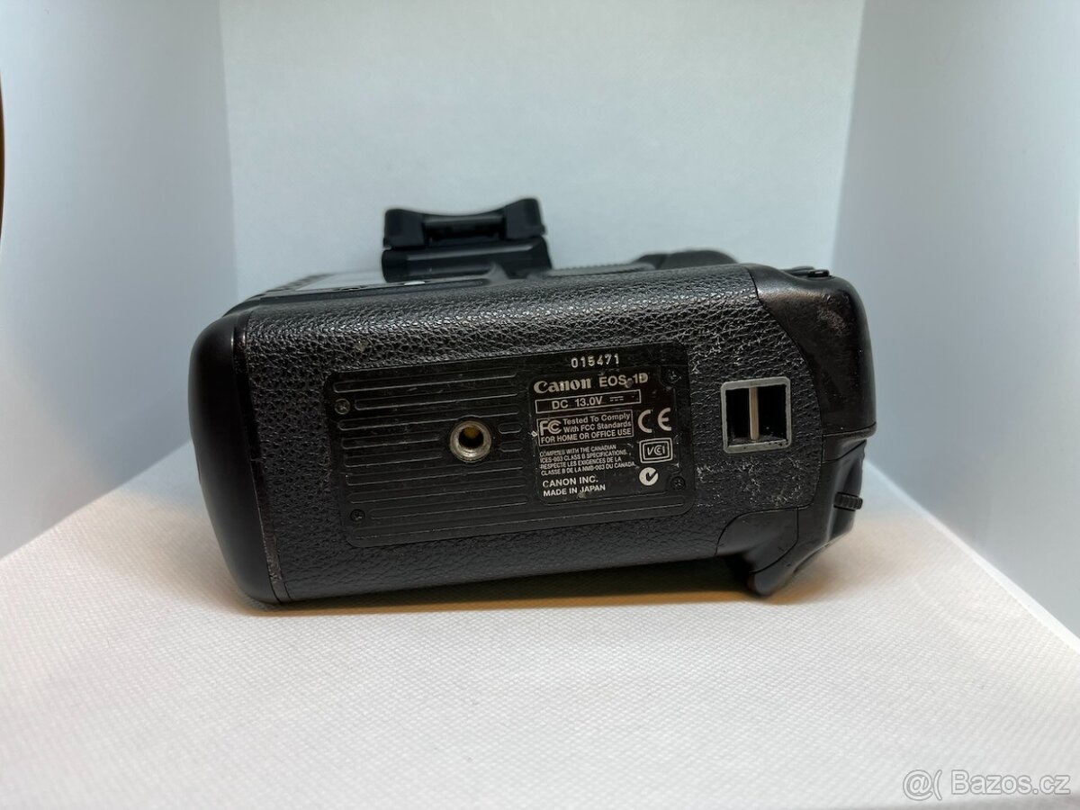 Canon EOS 1D - 9