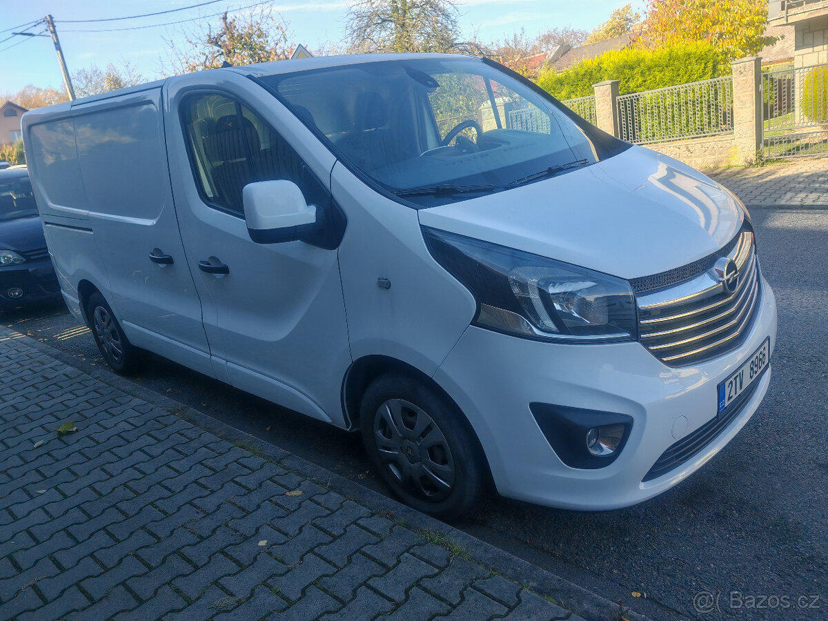 Vivaro 2018 1.6Dci 92Kw Tempomat Couvací kamera 3 místa Supr - 9