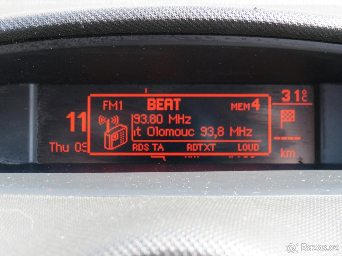 Peugeot 308 1.6i , 88 kW benzín, 2011 - 9