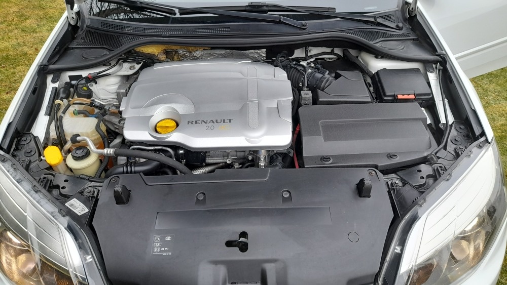 Renault Laguna III GT 2011 2.0D 131KW - 9