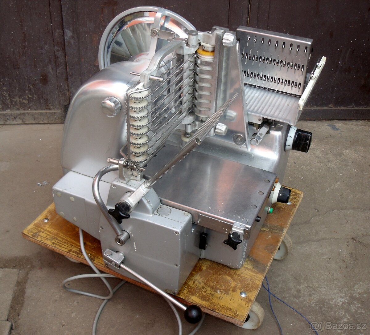 Příslušenství k robotu. Digitální váha. Nářezový stroj. - 9