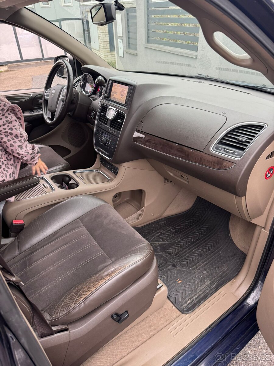 Chrysler Voager 2.8 CRD, automat, 7 míst - 9