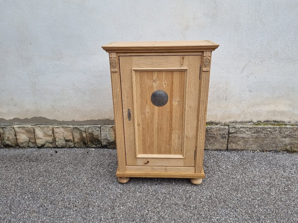 HEZKÁ STARÁ SMRKOVÁ POTRAVINKA - 9