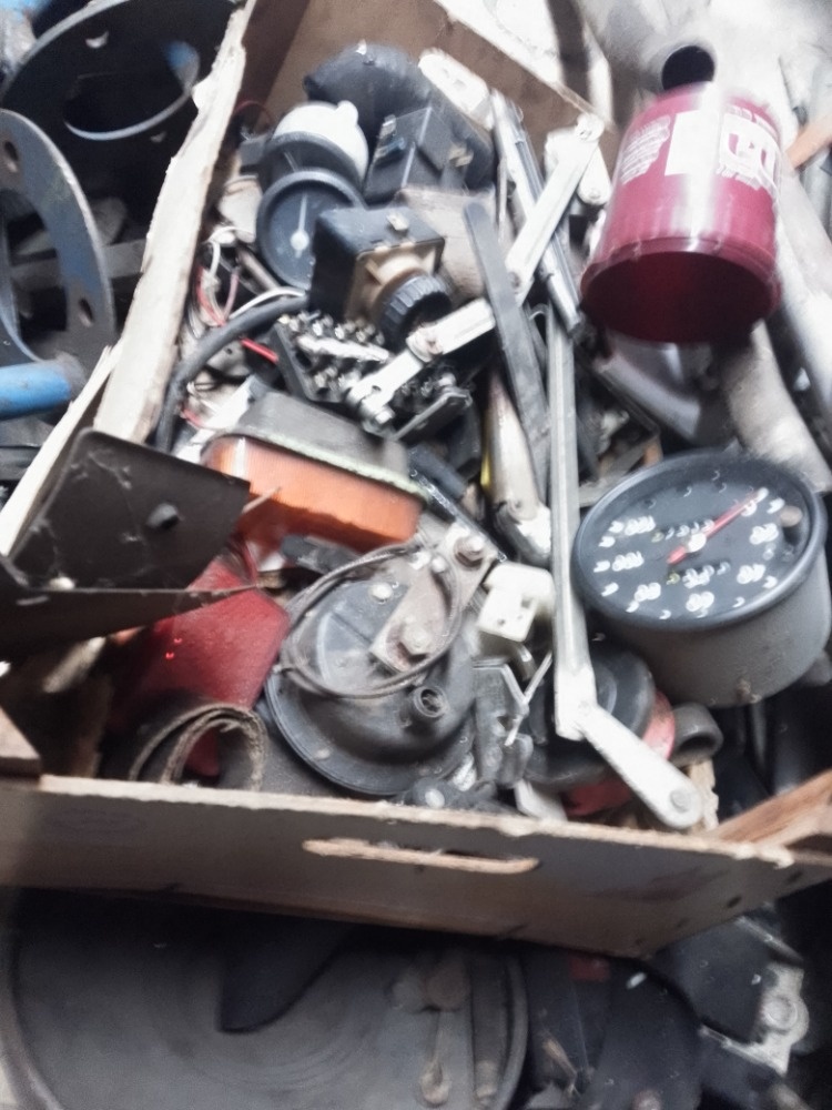 Náhradní díly Trabant - 9