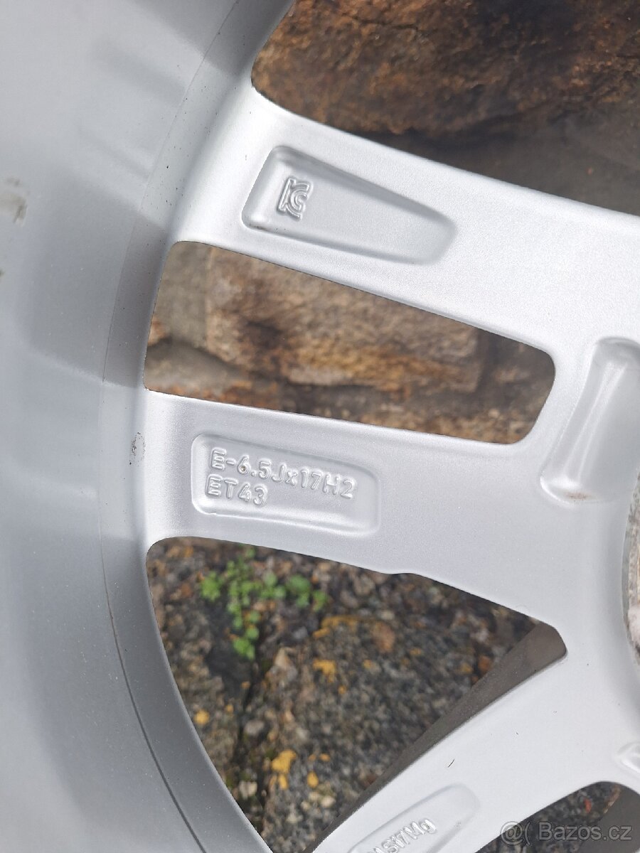 4x zimní Bridgestone 205 50 17. - 9