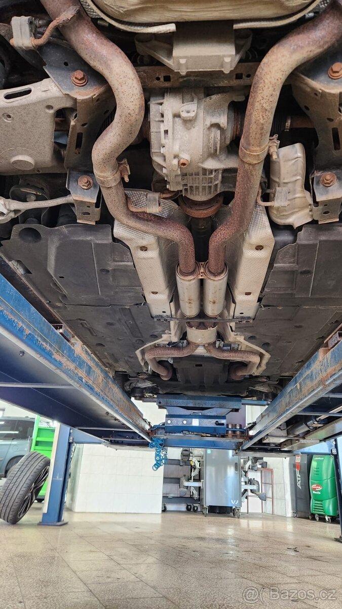 Jaguar XF 3.0 V6 - 9