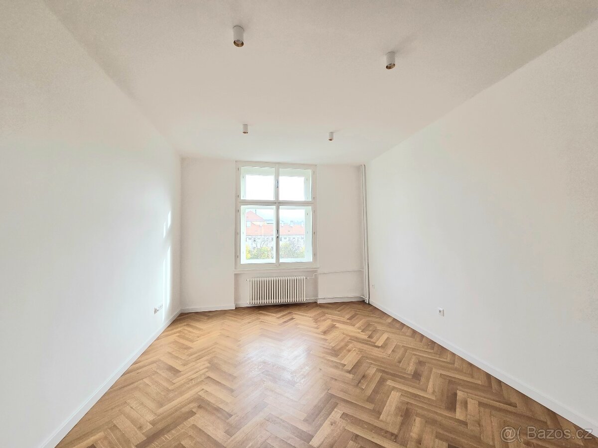 Pronájem bytu 3+1, 3 balkóny, Karlovo nám., Praha 2 - 9