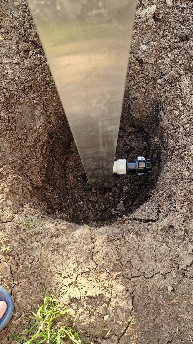 Vodovodní zahradní sloupek - 9