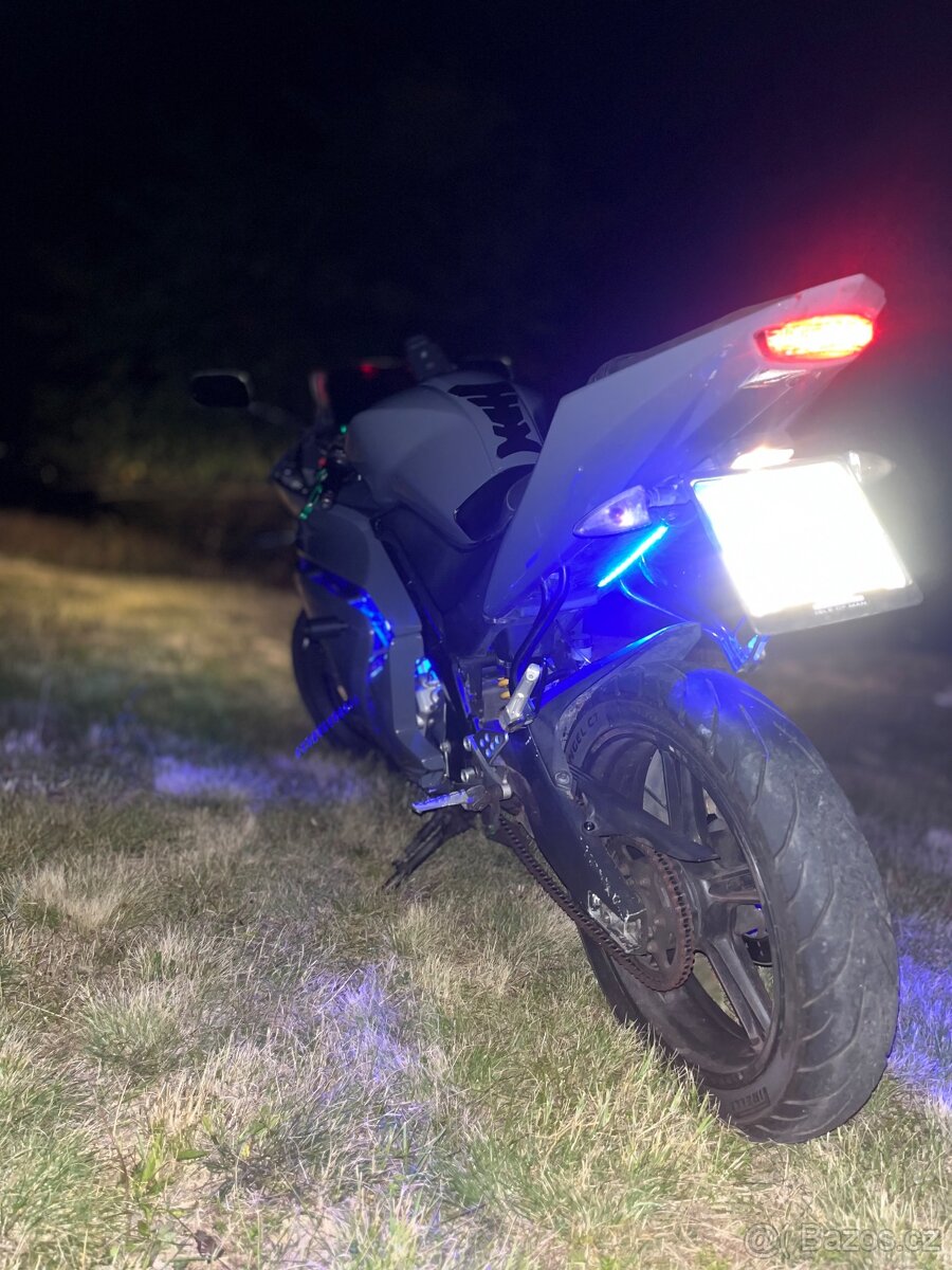 Yamaha yzf125r - 9