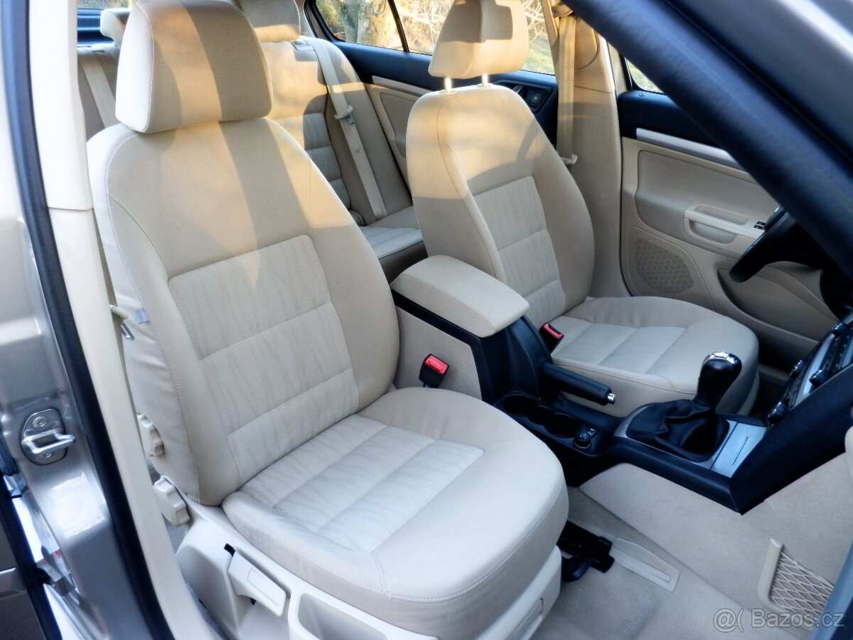 ŠKODA OCTAVIA TDi TOP STAV FACELIFT ELEGANCE - 9