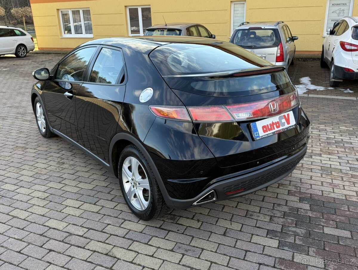 HONDA CIVIC VIII 1.8 i-VTEC 103kW AUTOMAT-12/2006-116.120KM- - 9
