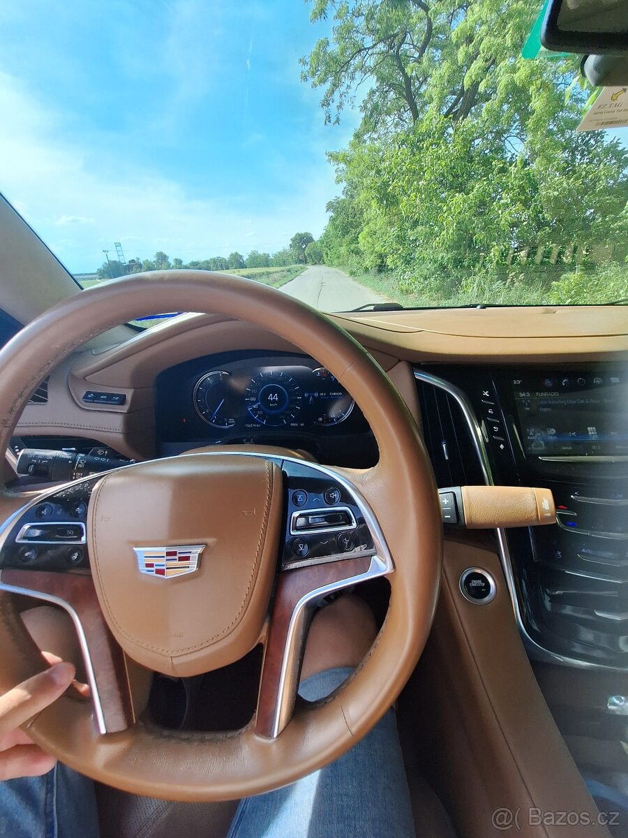 Cadillac Escalade - 9