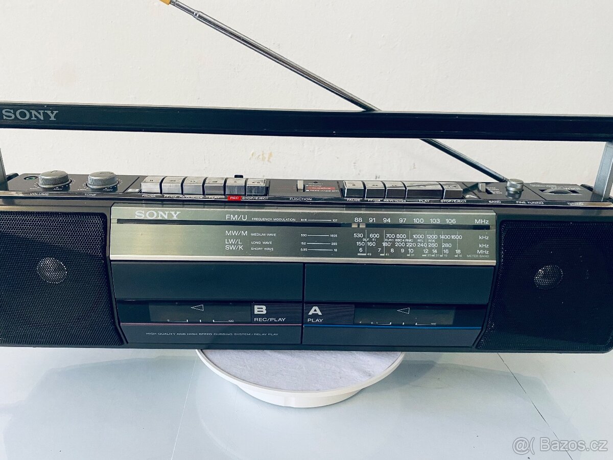 Radiomagnetofon Sony CFS-W30l, rok 1988 - 9