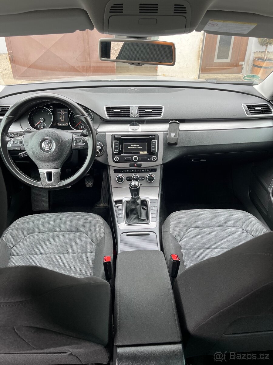 VW Passat B7 2.0 TDi 103kw Comfortline - 9