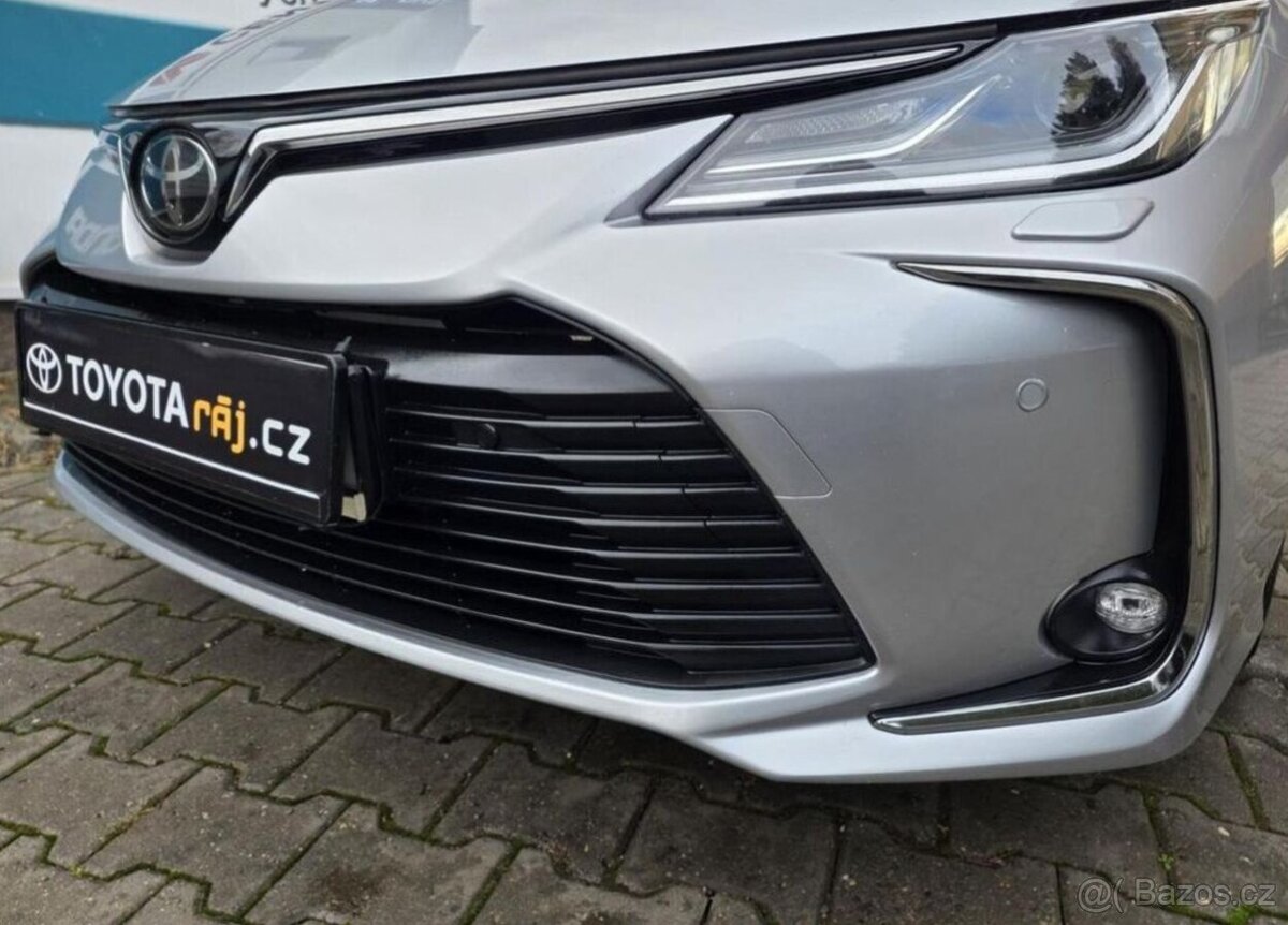 Toyota Corolla 1,5 VVT-i V ZÁRUCE-KAMERA - 9