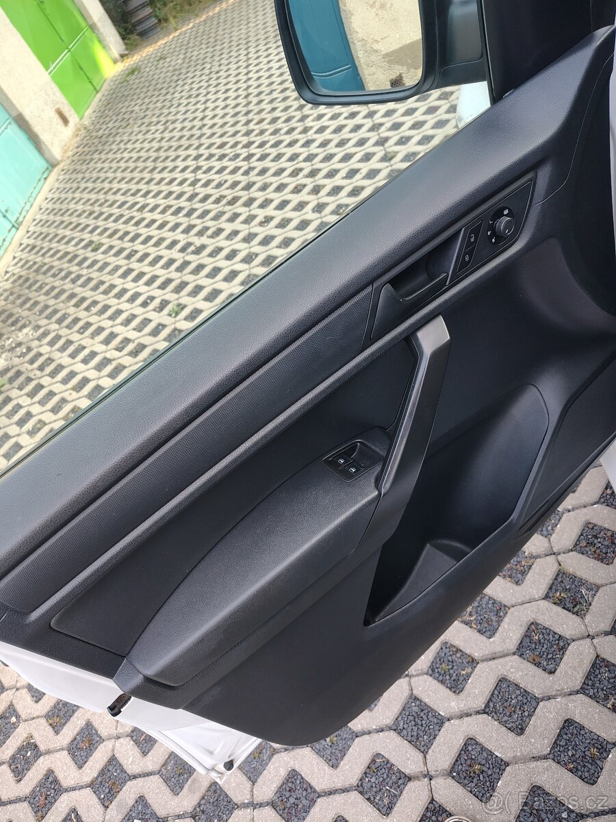 VW Caddy Maxi 1.4 TGI (skříň) - 9
