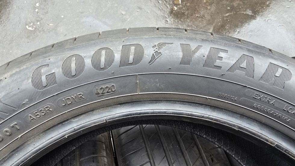 Letní pneu 215/55/17 Good Year - 9