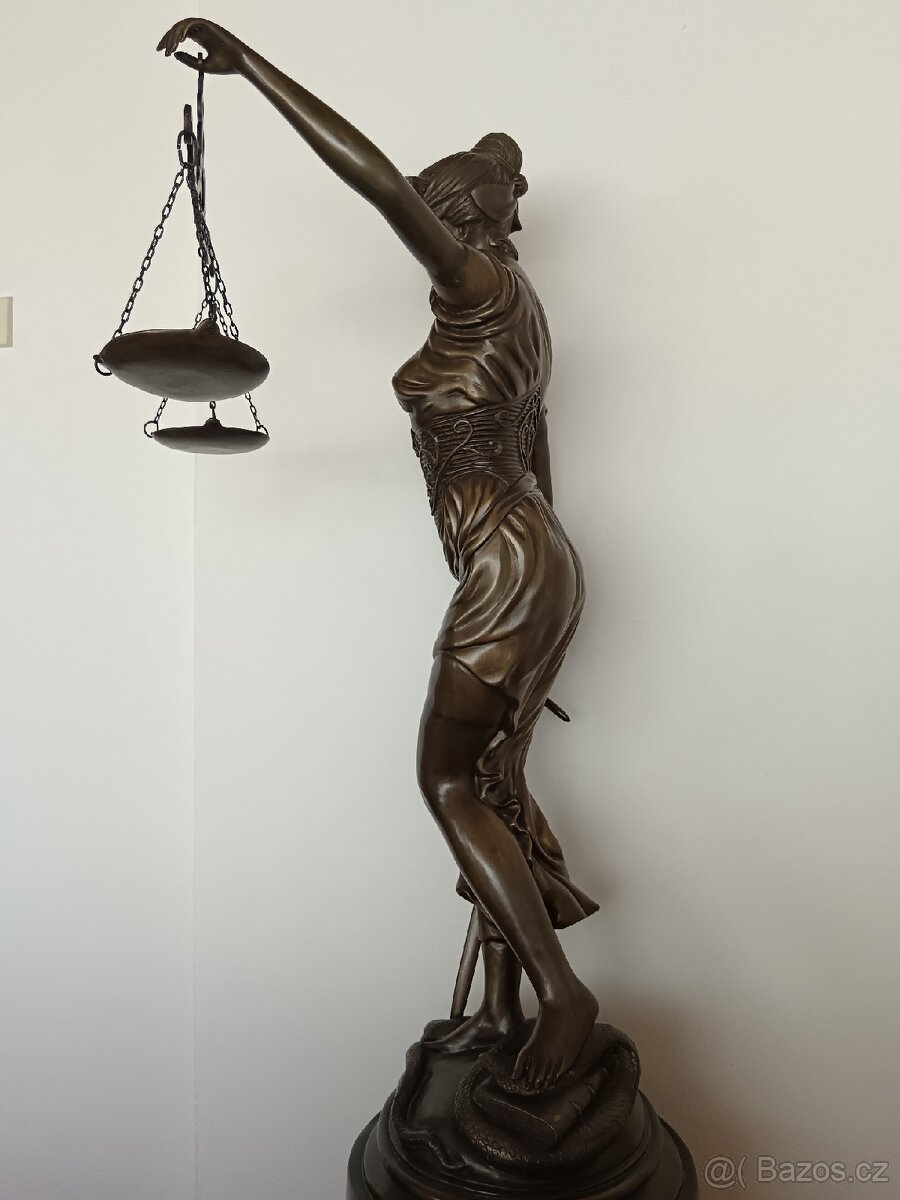 Monumentální bronzová socha Justice - 9