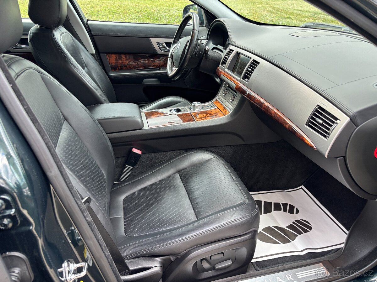 Jaguar XF 3.0D 177kW Automat - 9