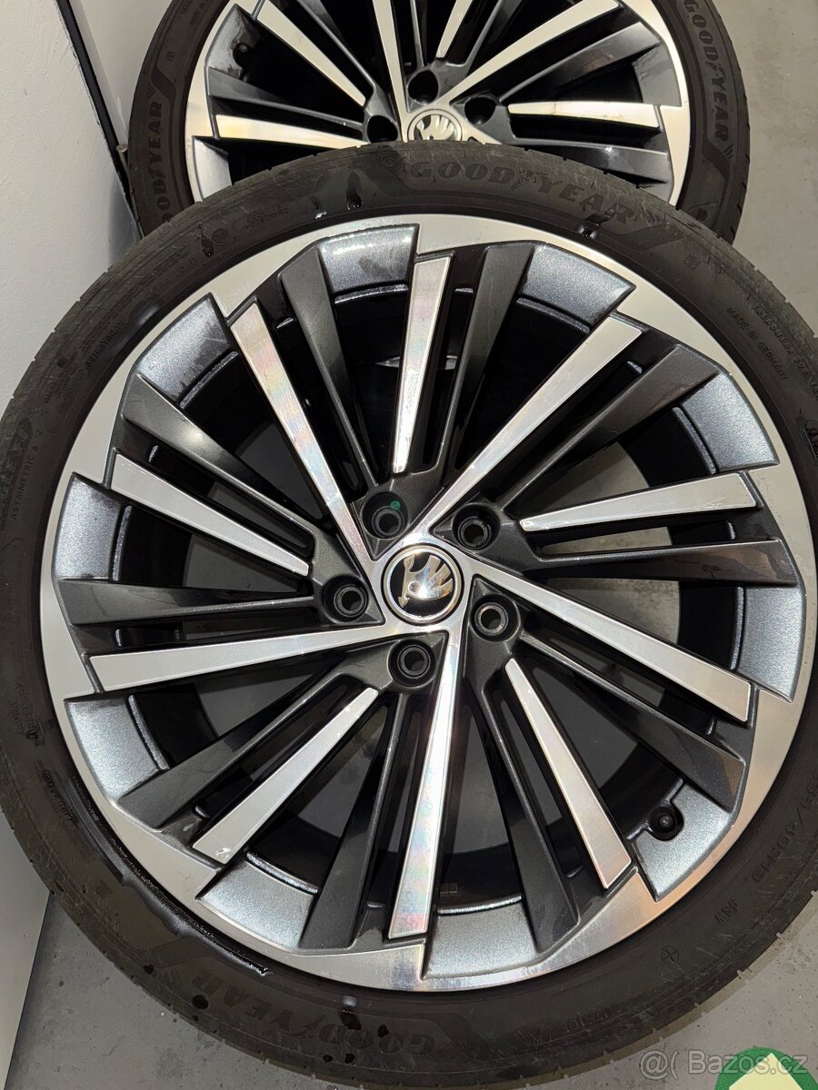 Prodám kompletní sadu letních kol pro Škoda superb - 9