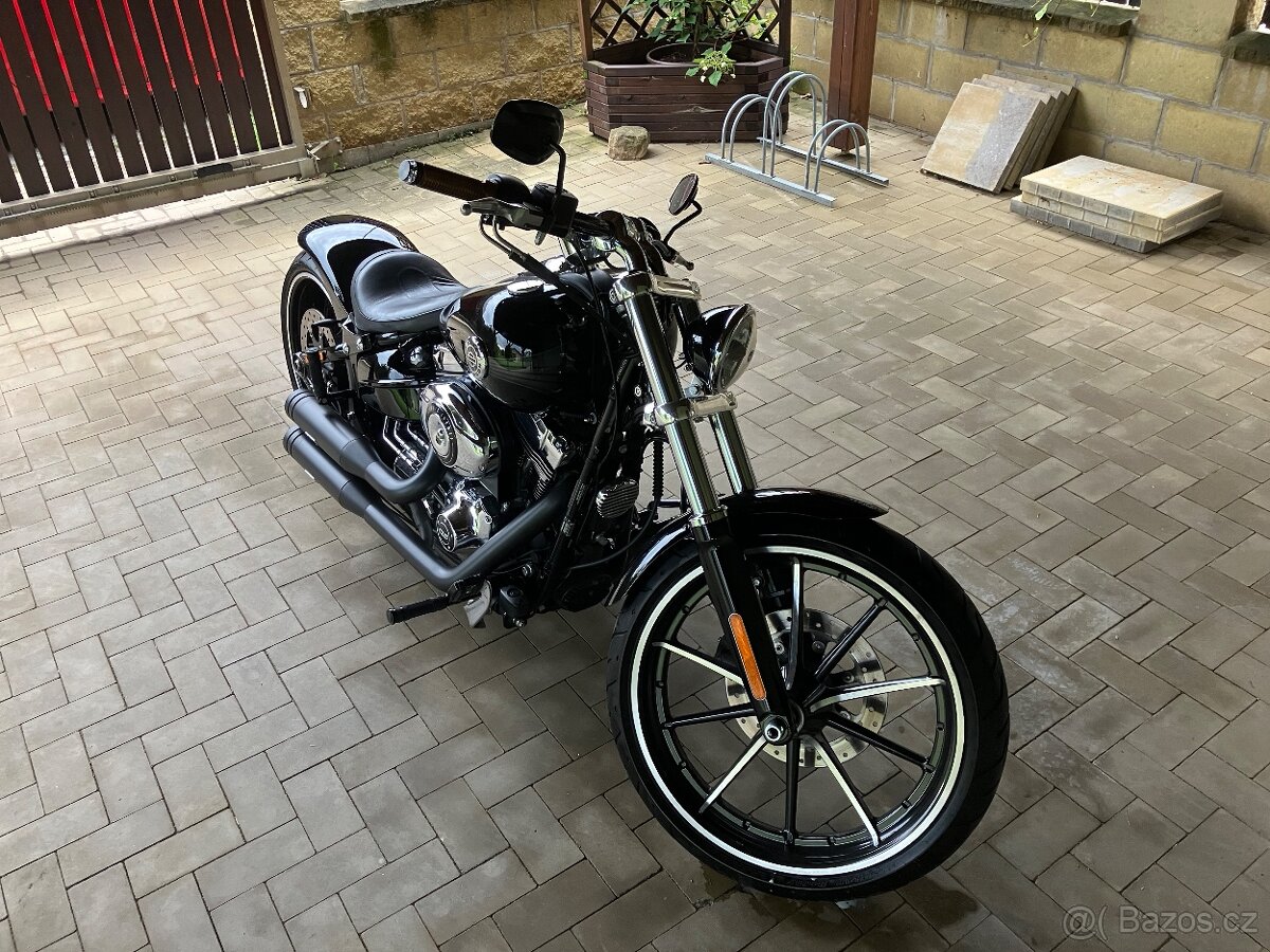 Harley Davidson FXSB Breakout 2015 - 9