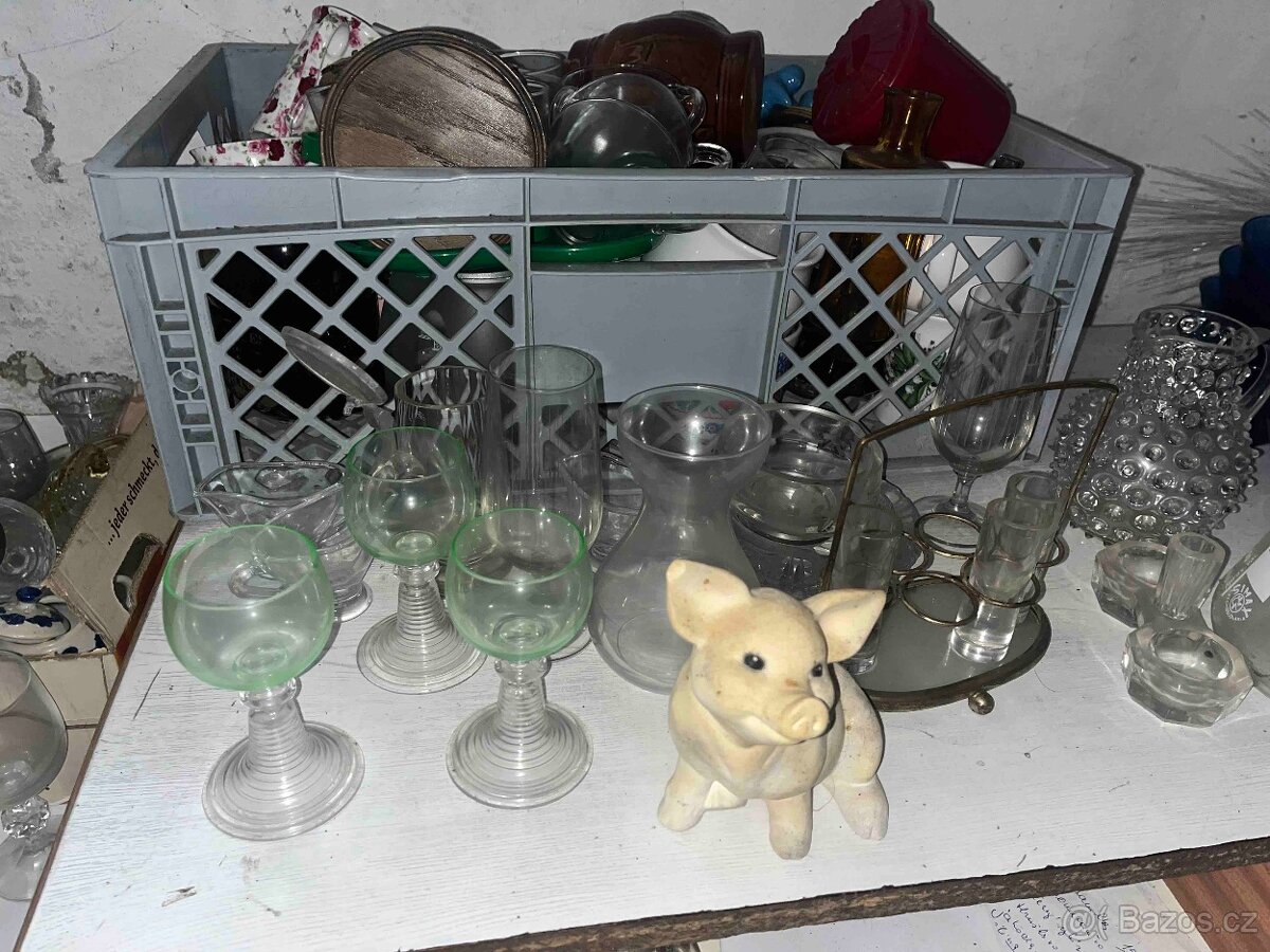 skleničky a hrnky - 9