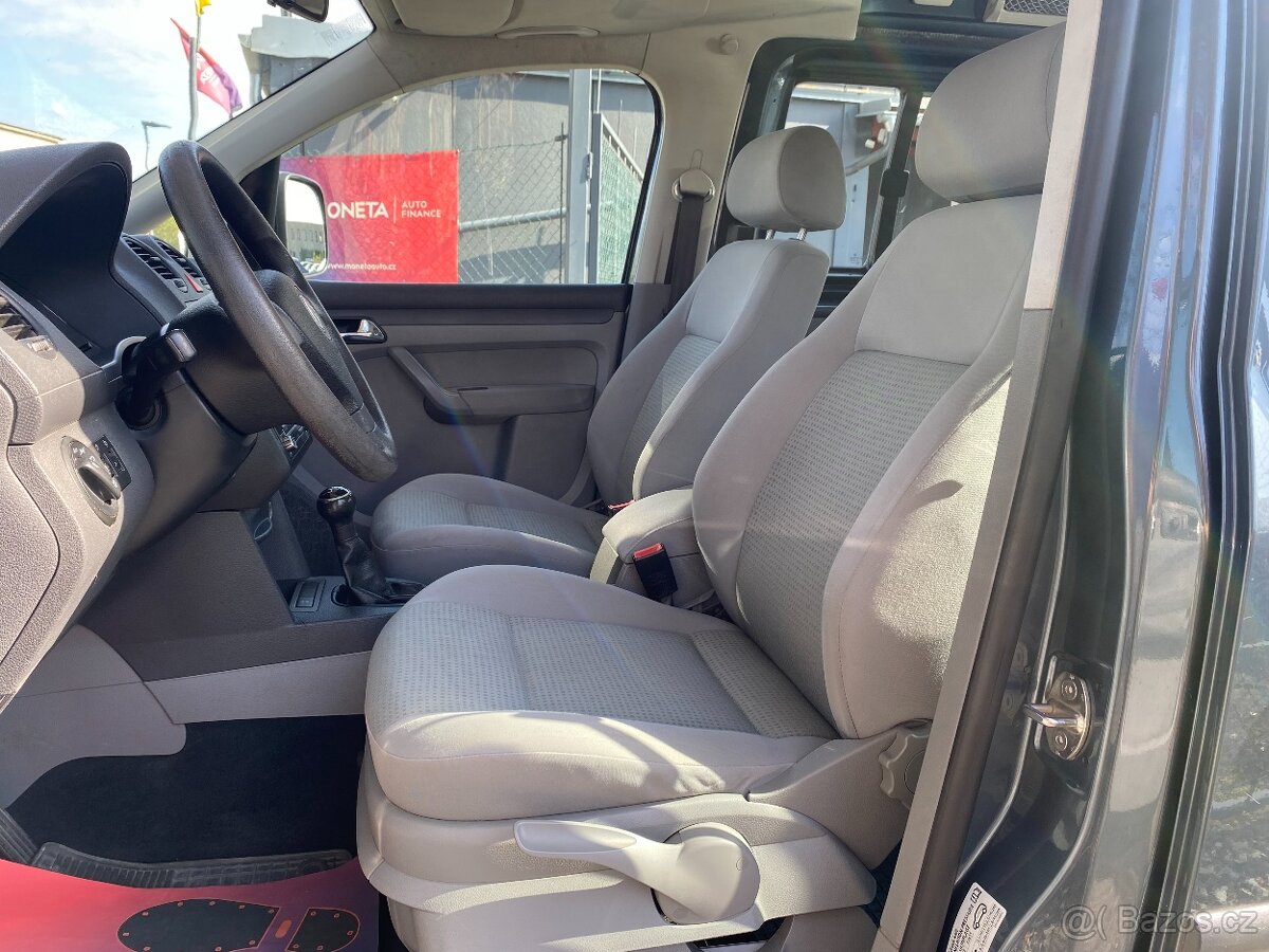 VW Caddy 1,9 TDi Aut.Klima, Tažné, AKU - 9