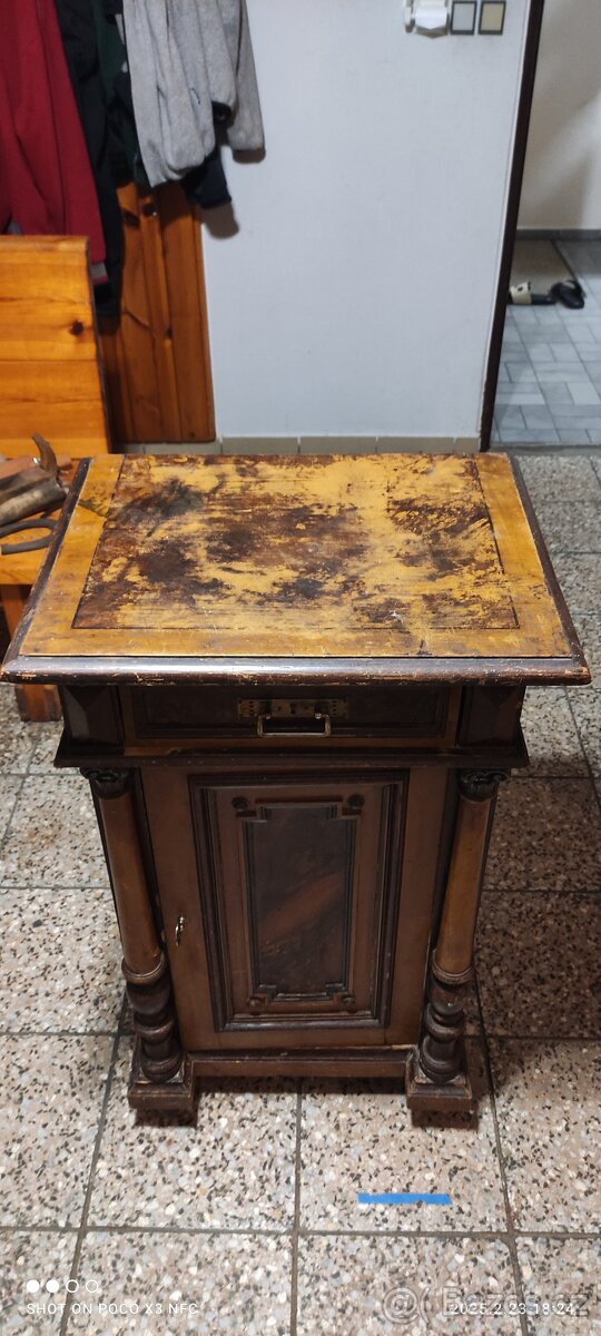 Starožitná komoda - 9