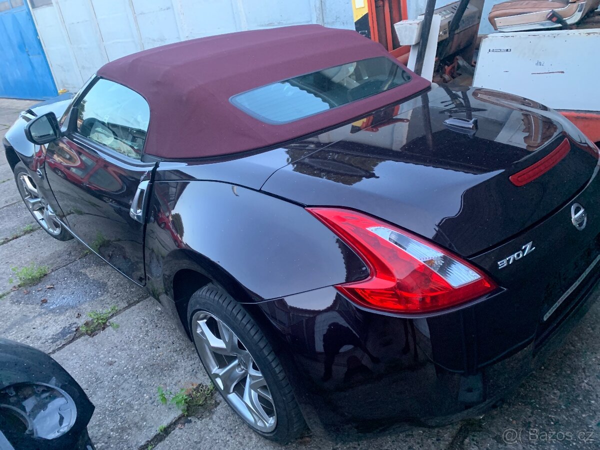 Prodam náhradní dily Nissan 370z - 9