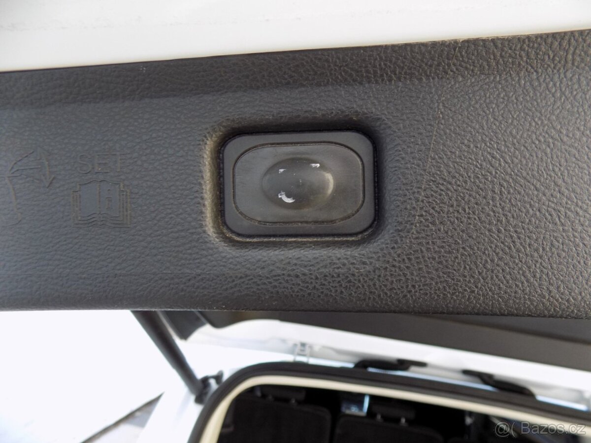 Ford S-MAX 2.0TDCi/Titanium/AT/LED/ - 9