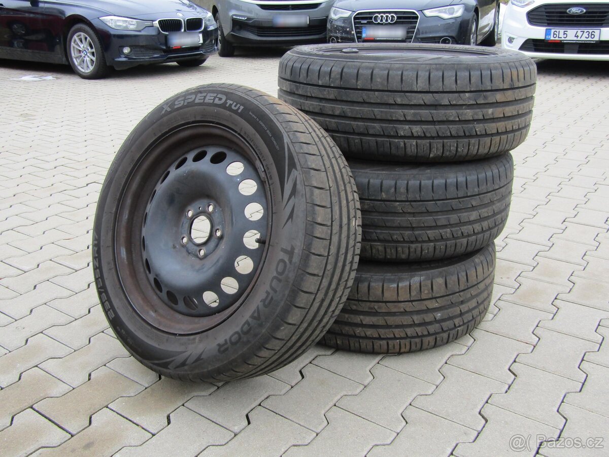 Ford Kuga 2.0TDCi , 100 kW nafta, 2010 - 9