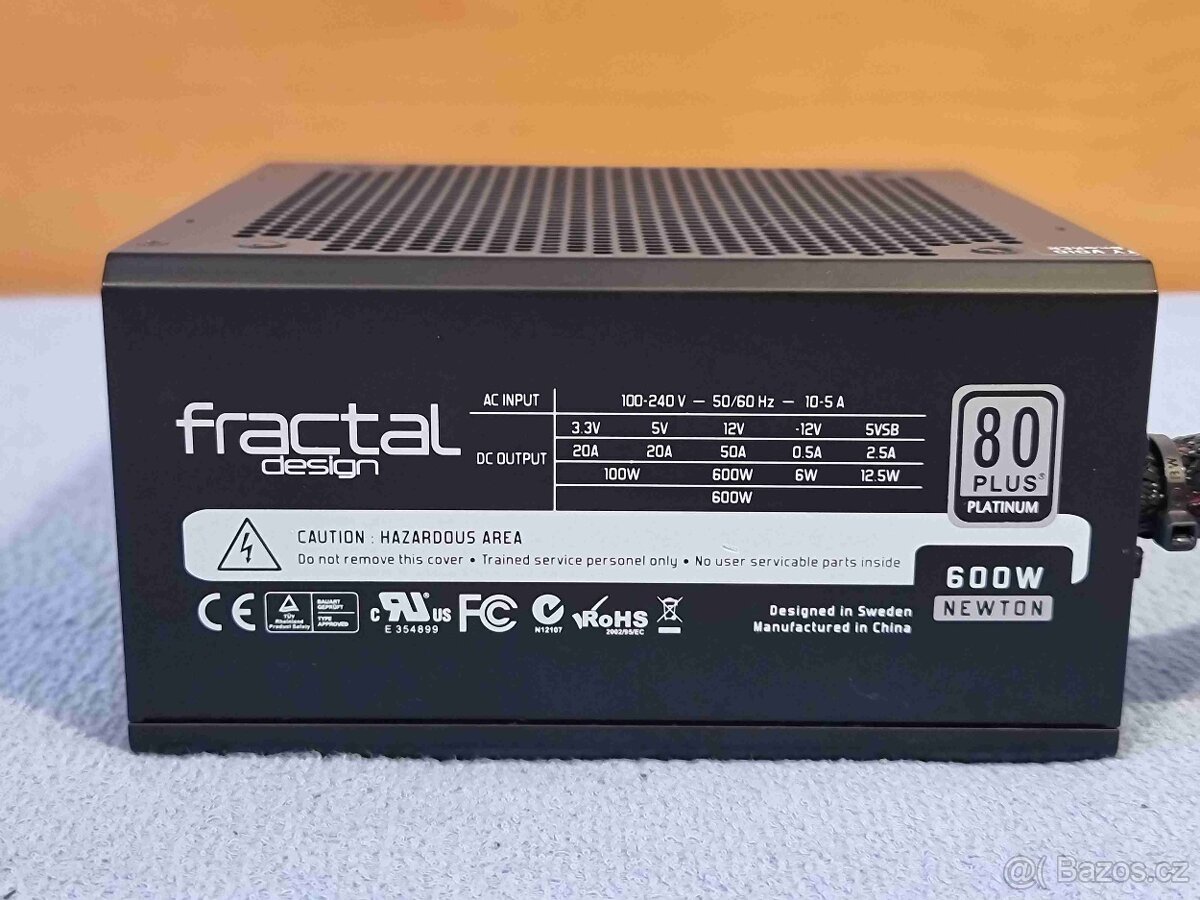 PC zdroj Fractal Design 600W 80PLUS Platinum - 9