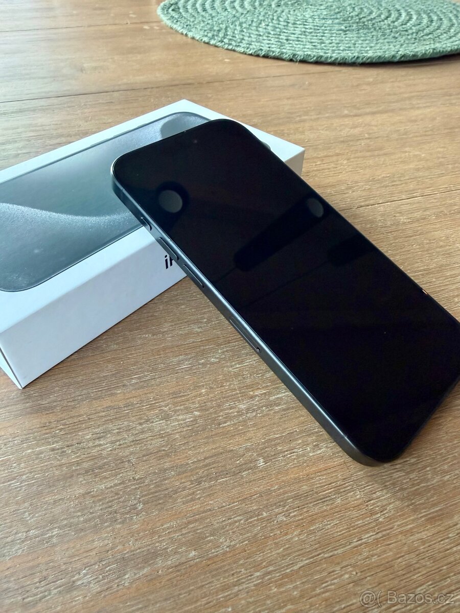APPLE IPHONE 15 PRO 128GB ČERNÝ TITAN - 9