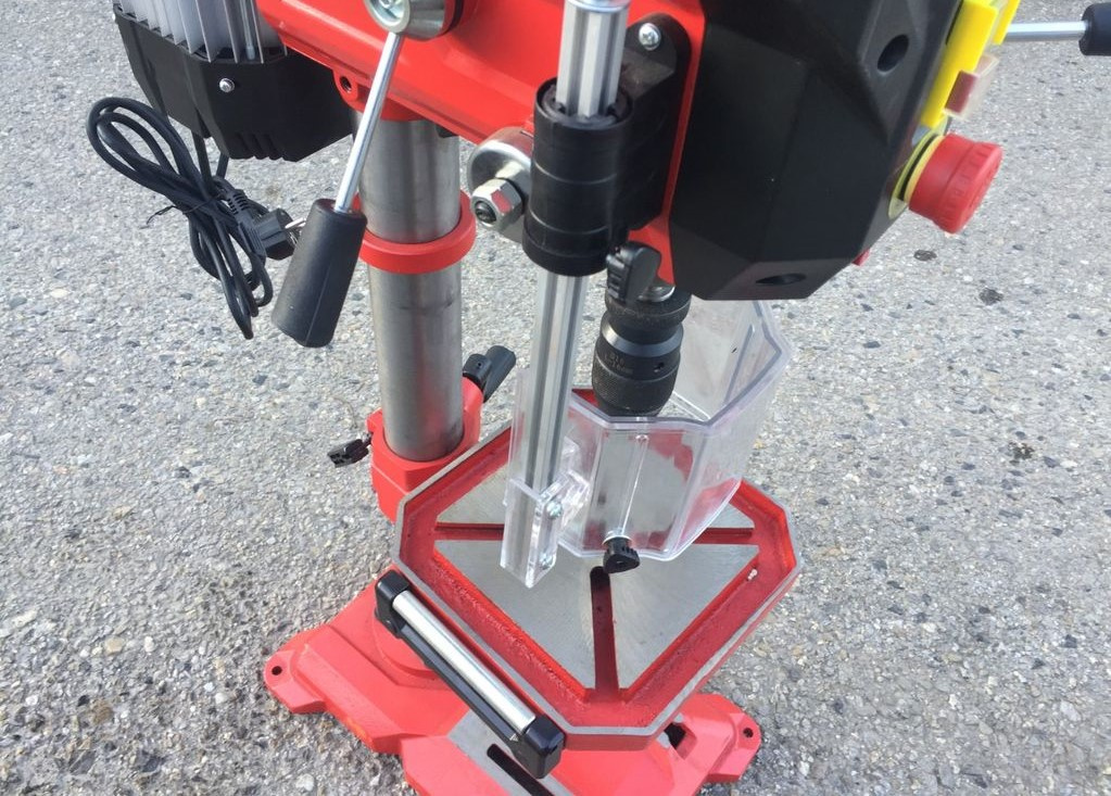 Stojanová, sloupová vrtačka s variátorem TE-BD 750 - 9
