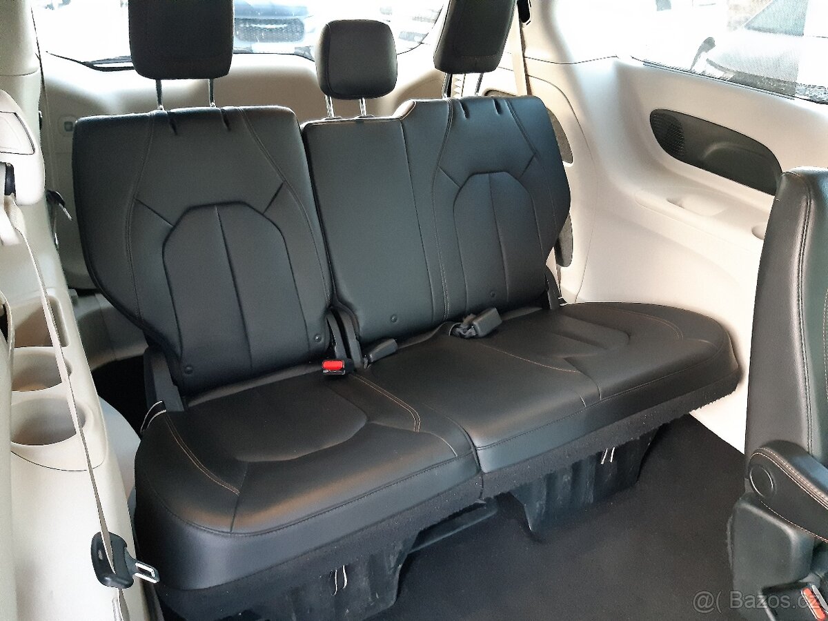 Chrysler Pacifica 3.6L, 7míst, tažné, LPG, 98.000km, Android - 9
