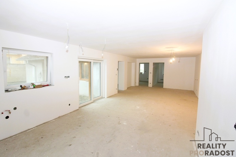 Prodej rodinného domu ve Chvalovicích - 9