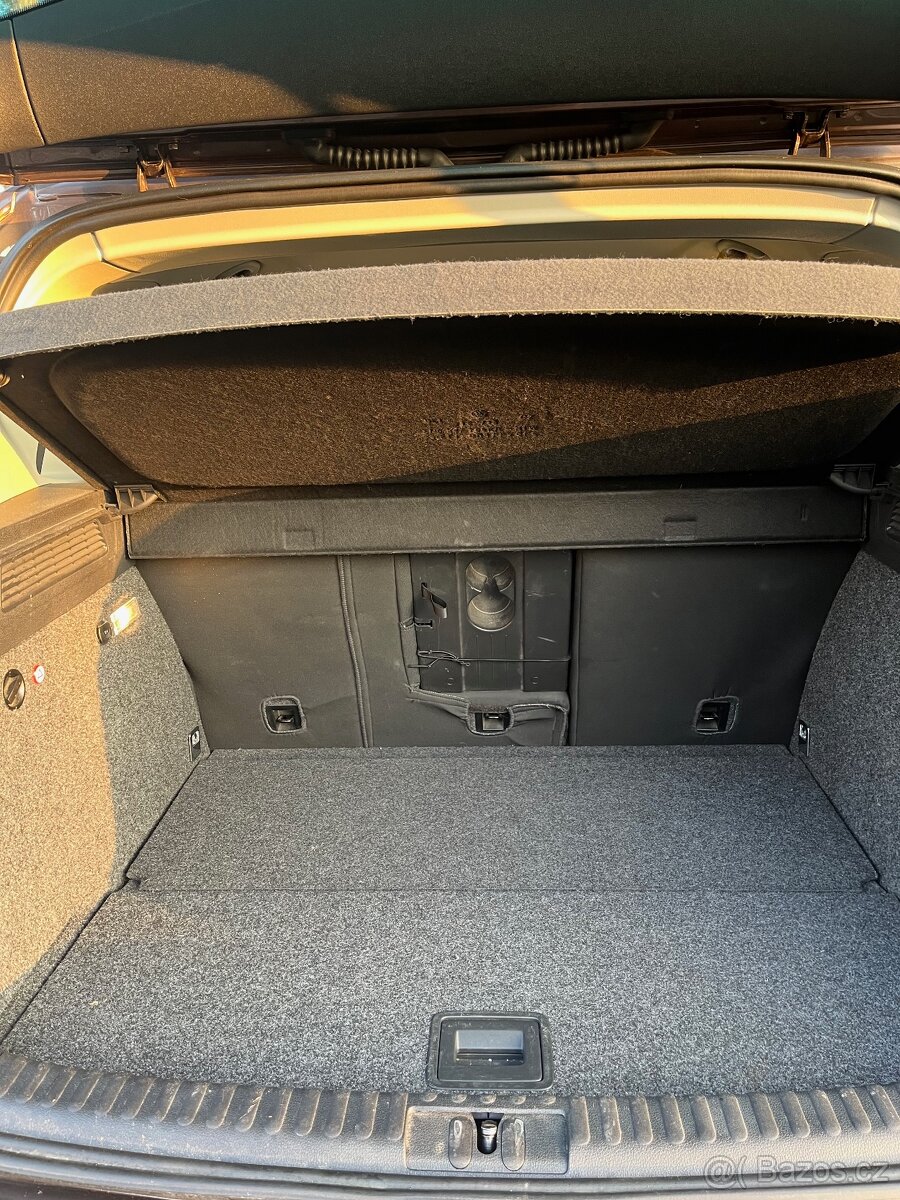 Volkswagen Tiguan 1.4 TSI COMFORT Edition (90 kW)
- 9