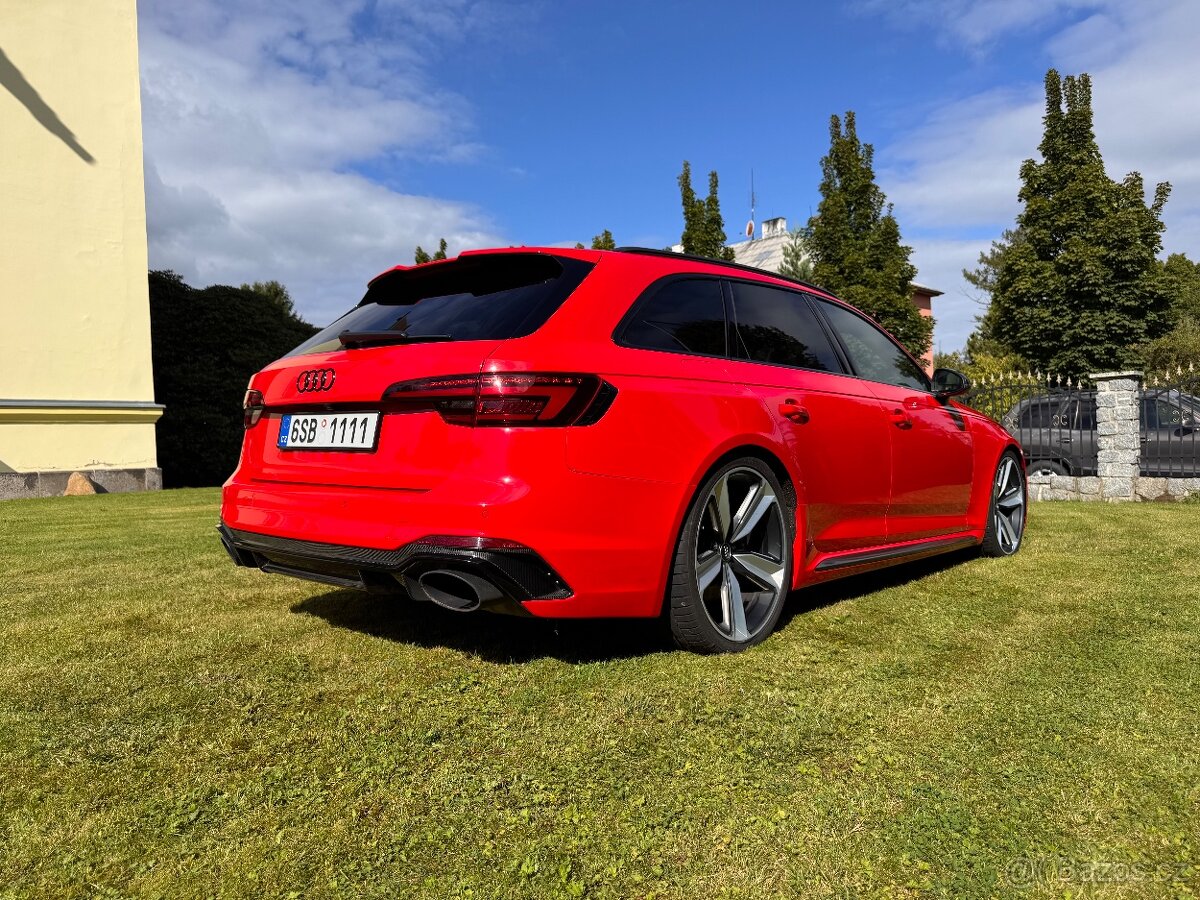Audi RS 4 - 9