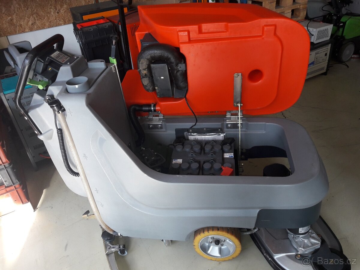 Podlahový mycí stroj Hako B 70 s vlastním pojezdem - 9