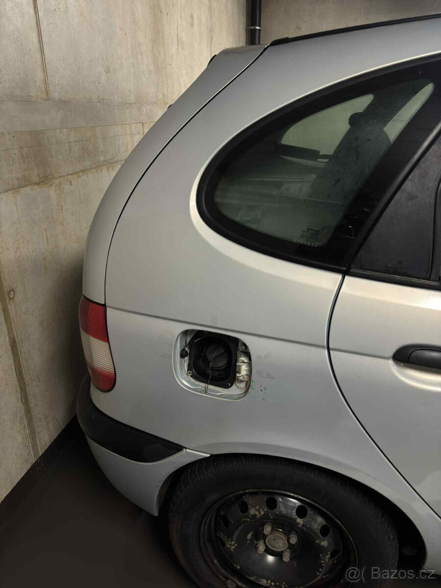 Renault Scénic 1.6 16V - 9