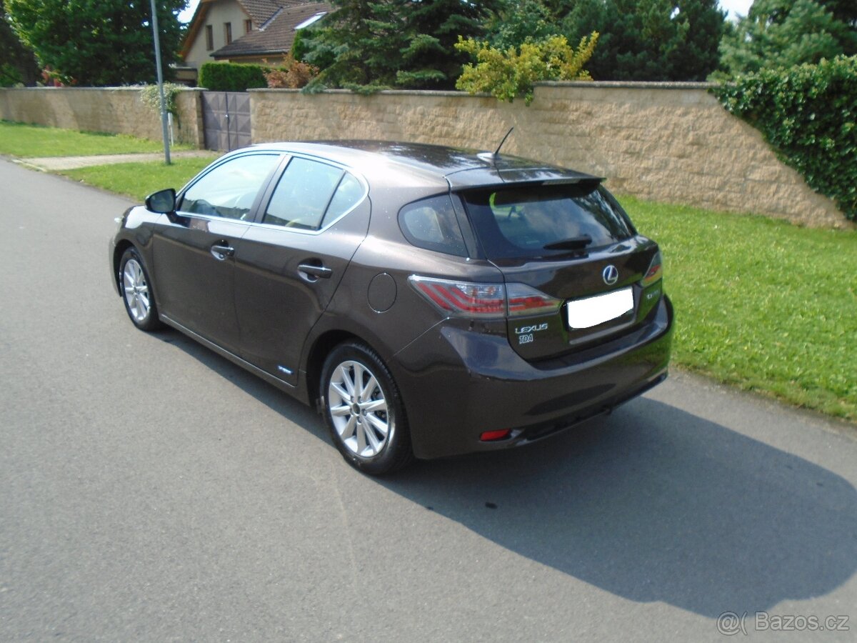 Lexus CT200H - 9