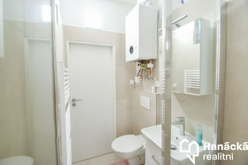 Pronájem bytu 2+kk, 43,4 m² – Ostružnická,... - 9