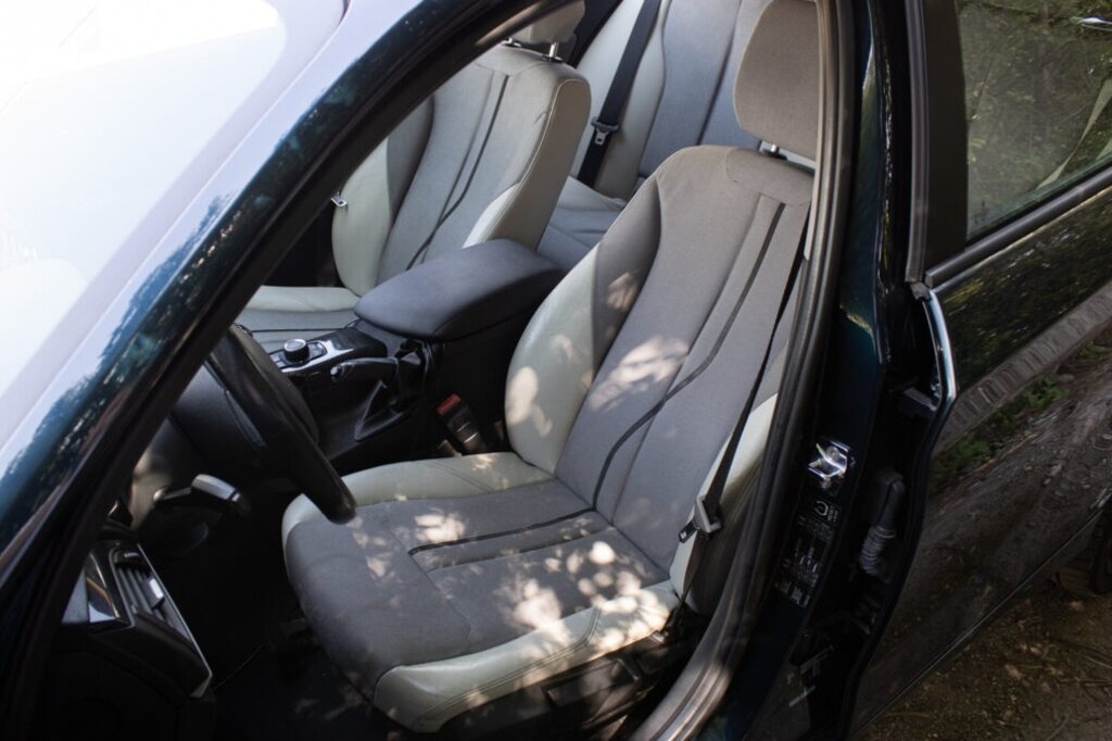 BMW 116i z roku 2011 - 9