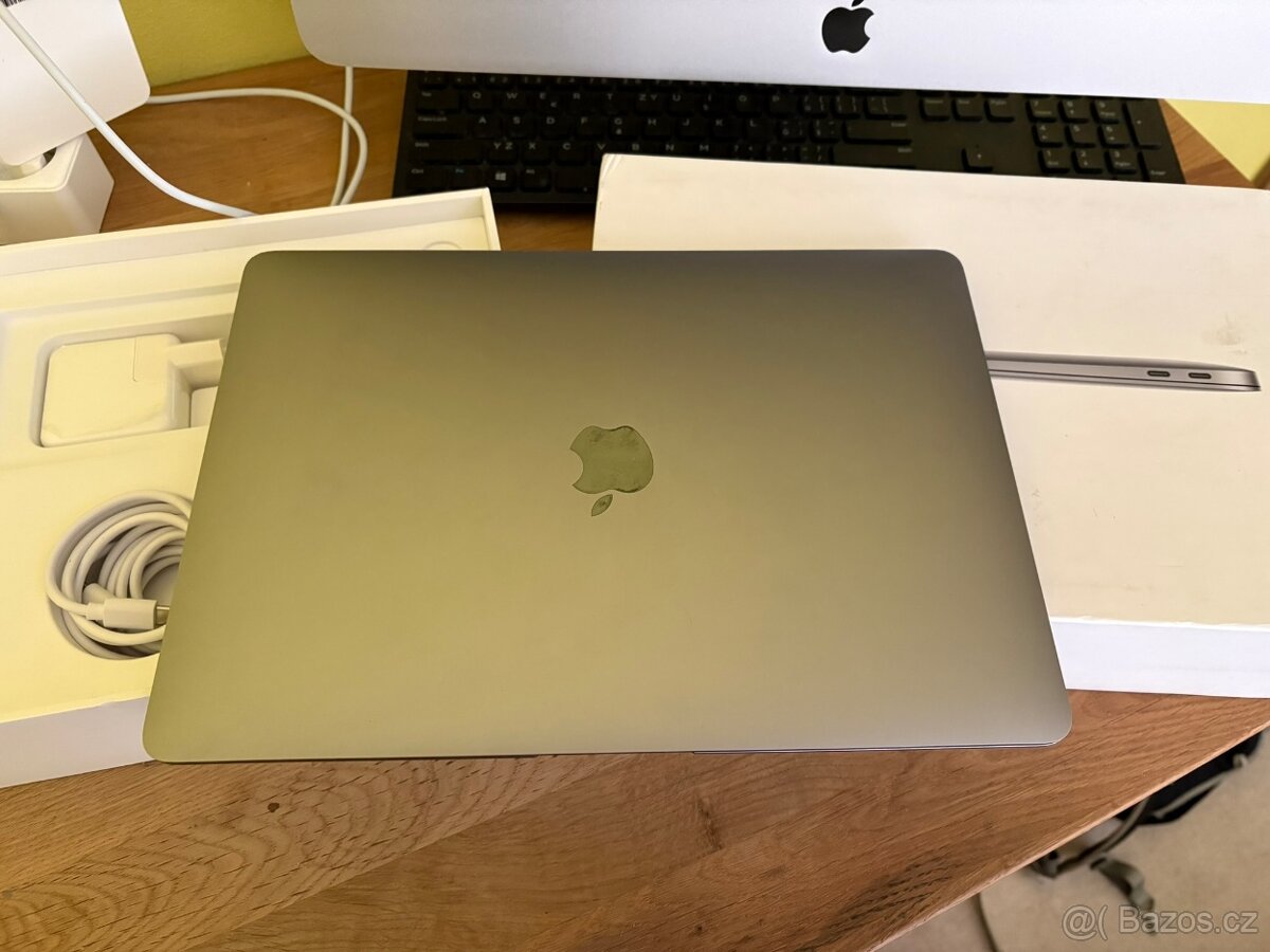 Macbook Air 13" M1 8 GB RAM | 256 SSD | TOP stav - 9